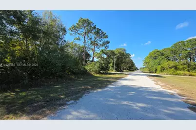 685 N Willow St, Clewiston, FL 33440 - Photo 14