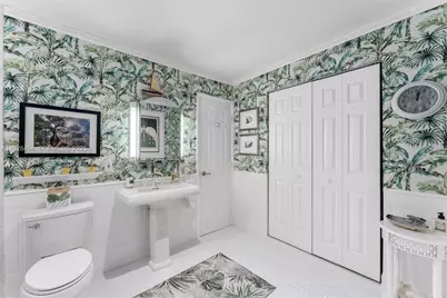 550 W 51st St, Miami Beach, FL 33140 - Photo 12