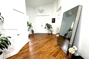 1525 W Lacosta Dr W, Pembroke Pines, FL 33027 - Photo 10