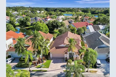 1525 W Lacosta Dr W, Pembroke Pines, FL 33027 - Photo 2