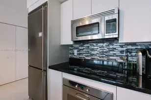 92 SW 3rd St, Miami, FL 33130 - Photo 8