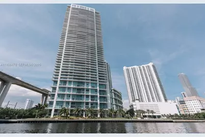 92 SW 3rd St #1512, Miami, FL 33130 - Photo 1