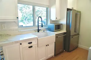 2 NE 108th St, Miami Shores, FL 33161 - Photo 6