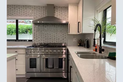 7524 Mutiny Ave, North Bay Village, FL 33141 - Photo 8