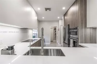 17676 SW 20th St, Miramar, FL 33029 - Photo 10