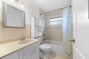 701 NE 6th St, Hallandale Beach, FL 33009 - Photo 16