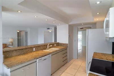 4000 Towerside Ter #908, Miami, FL 33138 - Photo 6