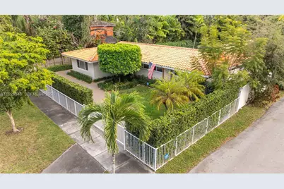 360 Menores Ave, Coral Gables, FL 33134 - Photo 4