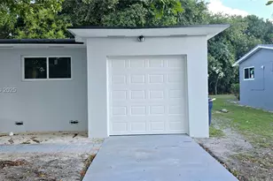 2530 NW 111th St, Miami, FL 33167 - Photo 2