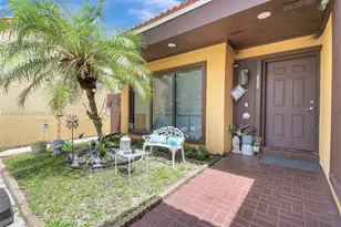 1057 NE 202nd Ln, Miami, FL 33179 - Photo 4