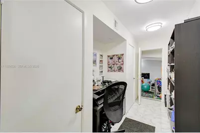 1057 NE 202nd Ln, Miami, FL 33179 - Photo 34