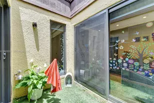 1057 NE 202nd Ln, Miami, FL 33179 - Photo 26