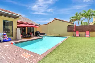 1057 NE 202nd Ln, Miami, FL 33179 - Photo 46