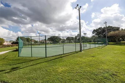 11006 N Harmony Lake Cir, Davie, FL 33324 - Photo 36