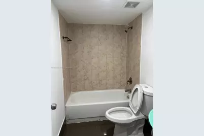 2000 NW 119th St #904, Miami, FL 33167 - Photo 10