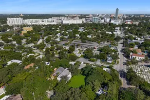 3729 Kumquat Ave, Miami, FL 33133 - Photo 10