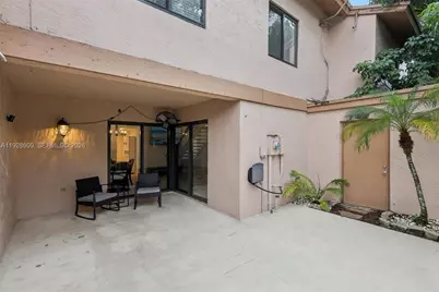 30 Chestnut Cir, Cooper City, FL 33026 - Photo 28