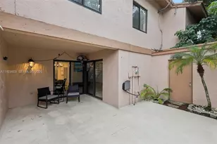 30 Chestnut Cir, Cooper City, FL 33026 - Photo 28