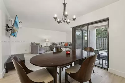 30 Chestnut Cir, Cooper City, FL 33026 - Photo 10