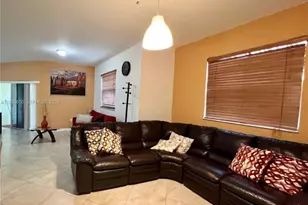 290 NW 109th Ave, Miami, FL 33172 - Photo 6