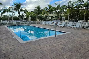 290 NW 109th Ave, Miami, FL 33172 - Photo 10