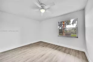 1200 SW 124th Terrace, Pembroke Pines, FL 33027 - Photo 16