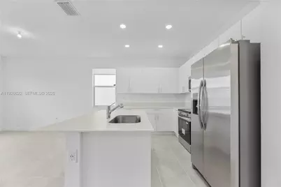 2498 SE 25th Ct, Homestead, FL 33035 - Photo 12