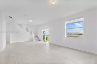 2498 SE 25th Ct, Homestead, FL 33035 - Photo 6