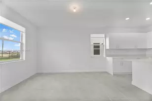 2498 SE 25th Ct, Homestead, FL 33035 - Photo 8