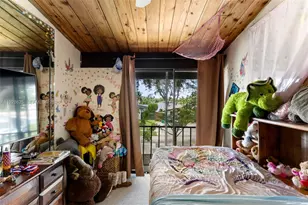 19440 NE 26th Ave, Miami, FL 33180 - Photo 22