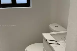 1601 NE 158th St, North Miami Beach, FL 33162 - Photo 8