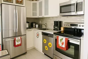 15530 SW 80th St, Miami, FL 33193 - Photo 2