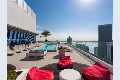 45 SW 9th St #2805, Miami, FL 33130 - Photo 2