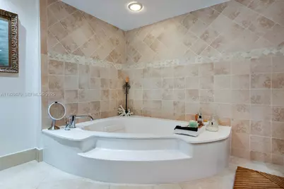 4000 Towerside Ter #1005, Miami, FL 33138 - Photo 20