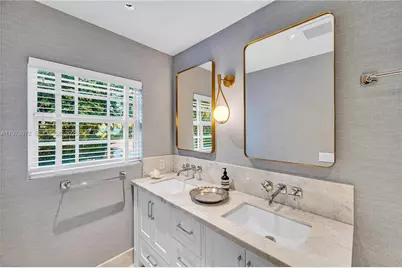607 Melaleuca Ln, Miami, FL 33137 - Photo 34