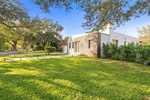 665 NE 117th St, Biscayne Park, FL 33161 - Photo 38