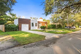 665 NE 117th St, Biscayne Park, FL 33161 - Photo 1
