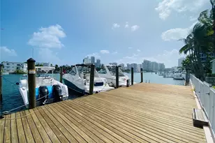 6881 Bay Dr, Miami Beach, FL 33141 - Photo 20