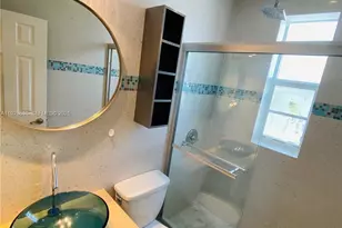 6881 Bay Dr, Miami Beach, FL 33141 - Photo 10