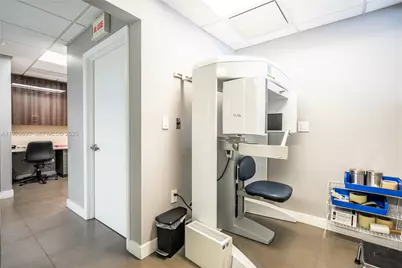 7600 S Red Rd, South Miami, FL 33143 - Photo 10