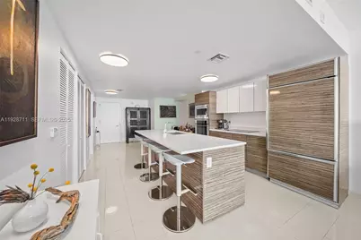 460 NE 28th St #3904, Miami, FL 33137 - Photo 14