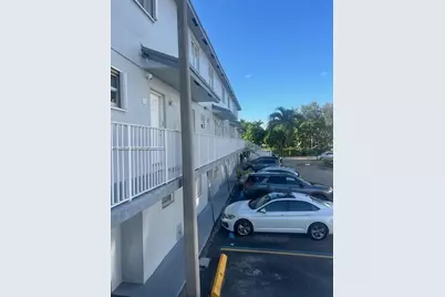 8031 NW 8th St #14, Miami, FL 33126 - Photo 14