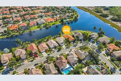 371 SW 190th Ave, Pembroke Pines, FL 33029 - Photo 4