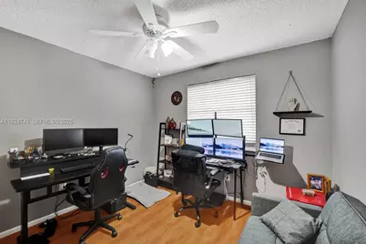 805 NW 98th Ave, Plantation, FL 33324 - Photo 26