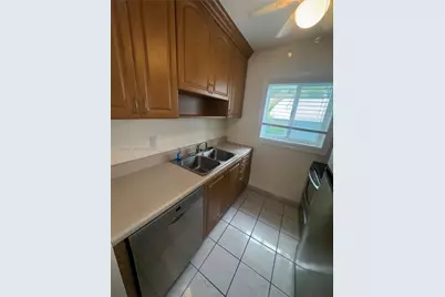 401 Collins Ave #21, Miami Beach, FL 33139 - Photo 10