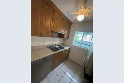 401 Collins Ave #21, Miami Beach, FL 33139 - Photo 14