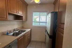 401 Collins Ave, Miami Beach, FL 33139 - Photo 8