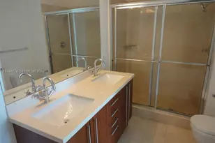 79 SW 12th St, Miami, FL 33130 - Photo 8