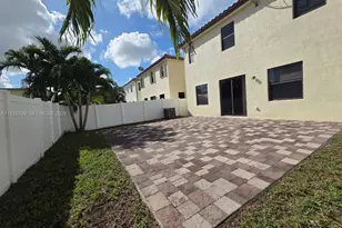 8841 W 34th Ct, Hialeah, FL 33018 - Photo 2