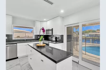 440 SE 8th Ave, Pompano Beach, FL 33060 - Photo 14